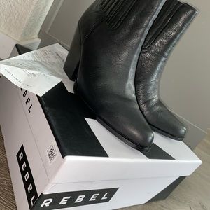 Leather black Heal boots